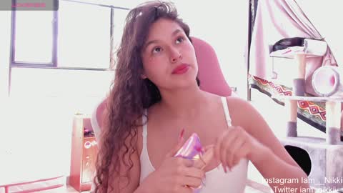 Snapshot of iam_nikki chatting on 12.17.24 On instagram Imm NikkiHelp me reach 100 likes online show from 12.17.24