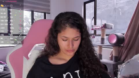 Snapshot of iam_nikki chatting on 01.24.25 On instagram Imm NikkiHelp me reach 100 likes online show from 01.24.25