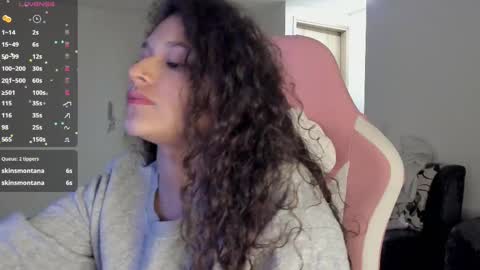 Snapshot of iam_nikki chatting on 03.08.25 On instagram Imm NikkiHelp me reach 100 likes online show from 03.08.25