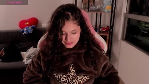 Snapshot of iam_nikki chatting on 02.13.26 On instagram Imm NikkiHelp me reach 100 likes online show from 02.13.26