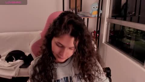 Snapshot of iam_nikki chatting on 02.19.26 On instagram Imm NikkiHelp me reach 100 likes online show from 02.19.26