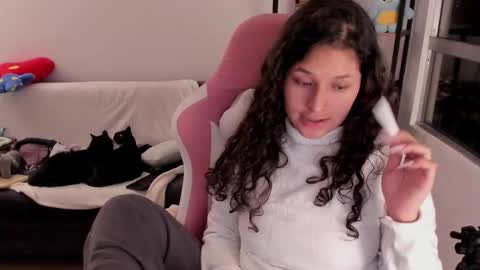 Snapshot of iam_nikki chatting on 02.20.26 On instagram Imm NikkiHelp me reach 100 likes online show from 02.20.26