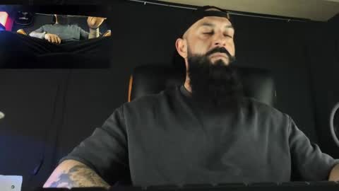 Snapshot of iamalexander_ chatting on 02.28.25 Lex online show from 02.28.25