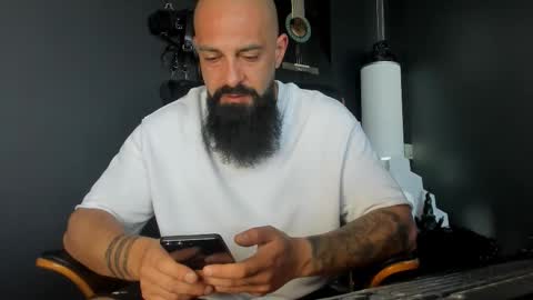 Snapshot of iamalexander_ chatting on 09.09.25 Lex online show from 09.09.25