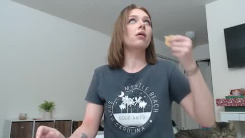 Snapshot of iamalexialove chatting on 12.01.25 Lexi Love online show from 12.01.25