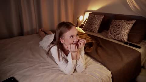 Claire online show from 12.17.25