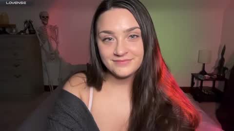 Snapshot of iamcrystalann chatting on 01.05.25 Crystal online show from 01.05.25