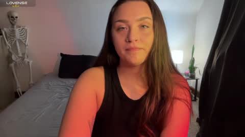 Snapshot of iamcrystalann chatting on 01.10.25 Crystal online show from 01.10.25