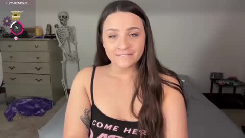 Snapshot of iamcrystalann chatting on 02.28.25 Crystal online show from 02.28.25