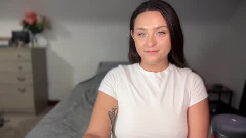 Snapshot of iamcrystalann chatting on 09.17.25 Crystal online show from 09.17.25