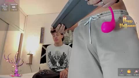 Snapshot of iamduque chatting on 10.13.25 Iam Joseant online show from 10.13.25