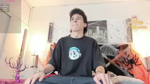 Snapshot of iamduque chatting on 11.02.25 Iam Joseant online show from 11.02.25