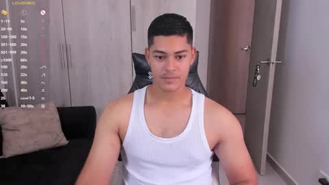 Dylan  independent model  online show from 09.20.25