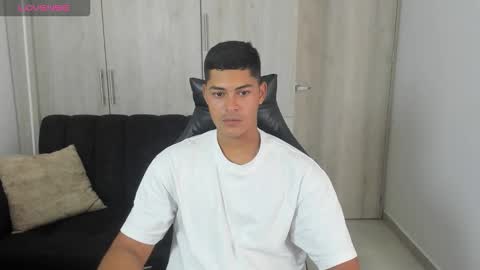 Dylan  independent model  online show from 10.15.25