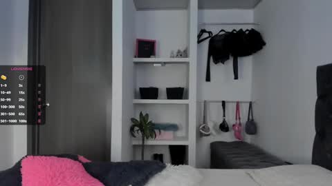 Snapshot of iamjulietaa chatting on 02.17.25 online show from 02.17.25