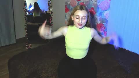 Snapshot of iammarfa chatting on 10.09.25 Marfa online show from 10.09.25