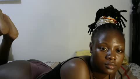 Snapshot of iampolca chatting on 02.02.25 iampolca online show from 02.02.25