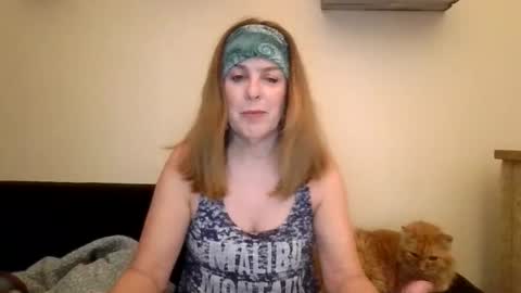 Snapshot of iampoppyy chatting on 10.22.25 iampoppyy online show from 10.22.25