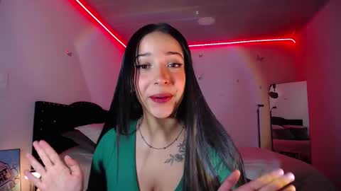 Snapshot of iamroxanne chatting on 02.09.25 Camila online show from 02.09.25