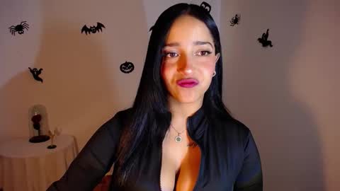 Snapshot of iamroxanne chatting on 10.26.25 Camila online show from 10.26.25