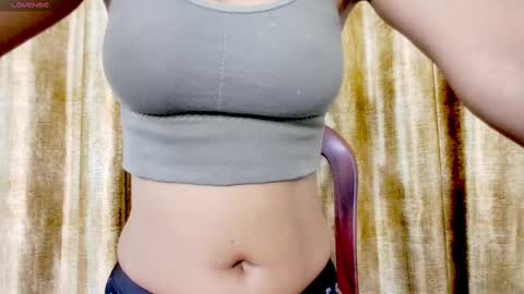 Snapshot of iamsomeone1234 chatting on 03.12.25 Iamnidhicam online show from 03.12.25