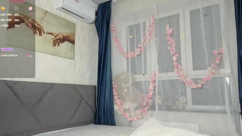 Stella foot size 41 height 175 online show from 04.29.26