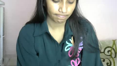 iamHotTaara online show from 12.24.24