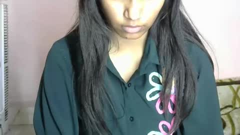 iamHotTaara online show from 12.24.24