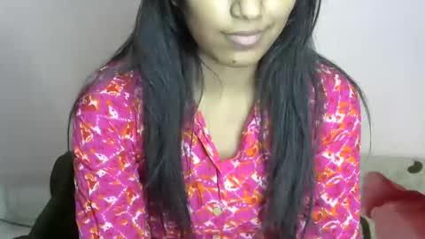 iamHotTaara online show from 12.29.24
