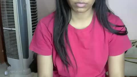 iamHotTaara online show from 01.02.25