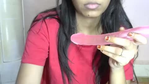 iamHotTaara online show from 01.03.25