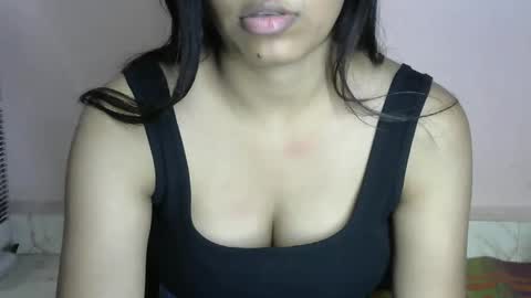 iamHotTaara online show from 01.14.25