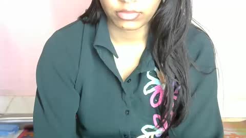 iamHotTaara online show from 01.18.25