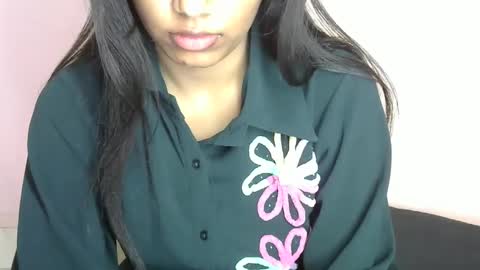 iamHotTaara online show from 02.06.25