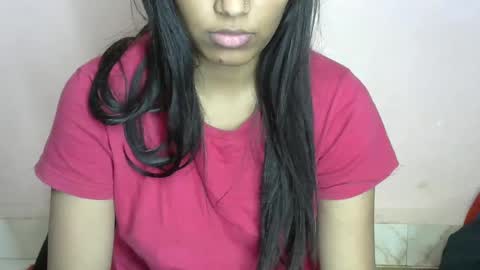 iamHotTaara online show from 02.06.25