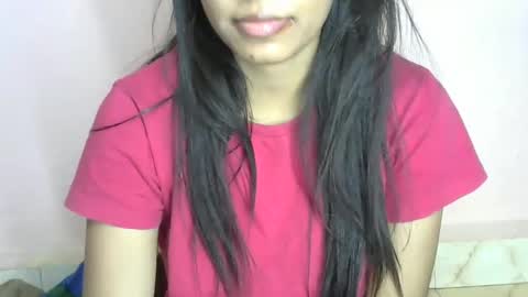 iamHotTaara online show from 02.07.25