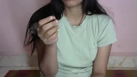 iamHotTaara online show from 02.10.25