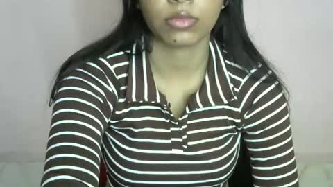 iamHotTaara online show from 02.11.25