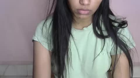 iamHotTaara online show from 02.12.25