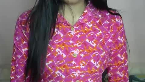 iamHotTaara online show from 02.14.25