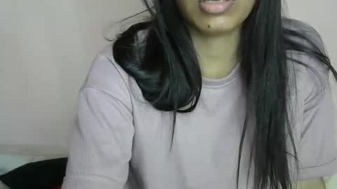 iamHotTaara online show from 02.17.25