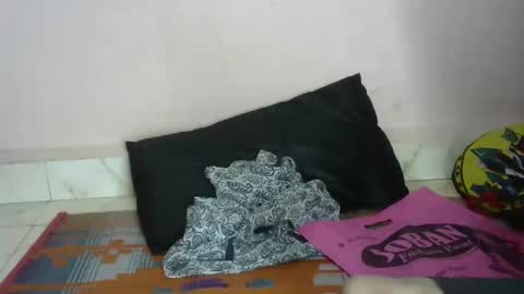 iamHotTaara online show from 02.21.25