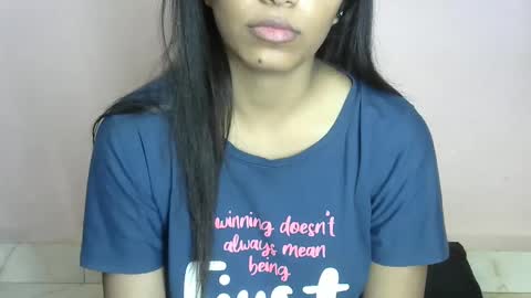 iamHotTaara online show from 03.08.25