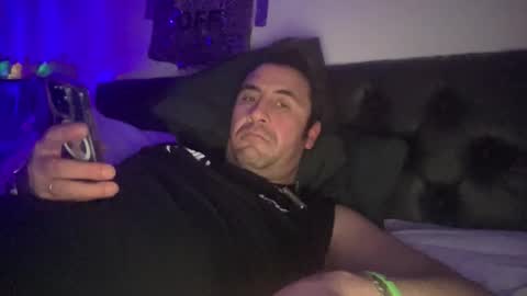 iamtheparty200 online show from 12.17.25