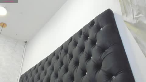 Snapshot of ian_castillo_ chatting on 03.10.25 IAN CASTILLO online show from 03.10.25