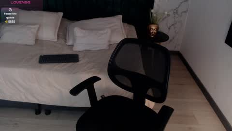 Ian Davis online show from 12.28.24