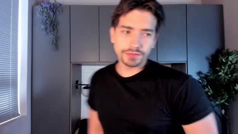 Ian Davis online show from 12.29.24