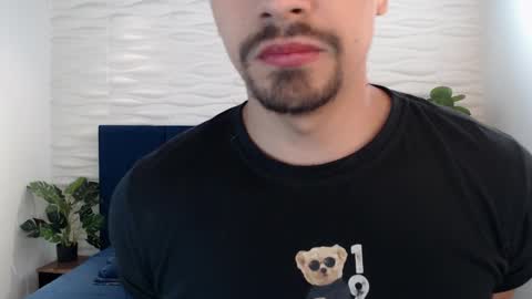 Ian Davis online show from 01.08.25