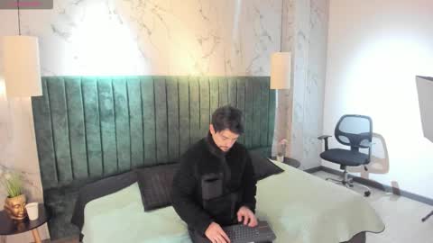 Ian Davis online show from 10.10.25