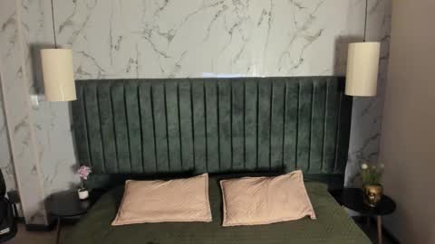 Ian Davis online show from 10.19.25